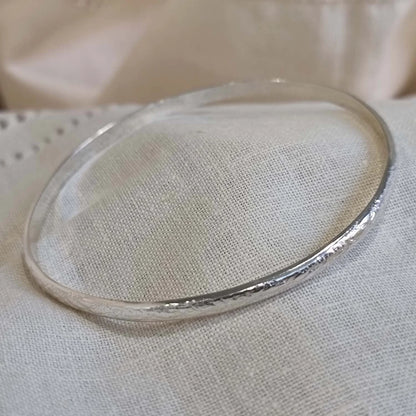 Simple lace bangle - The Studio at Wirksworth