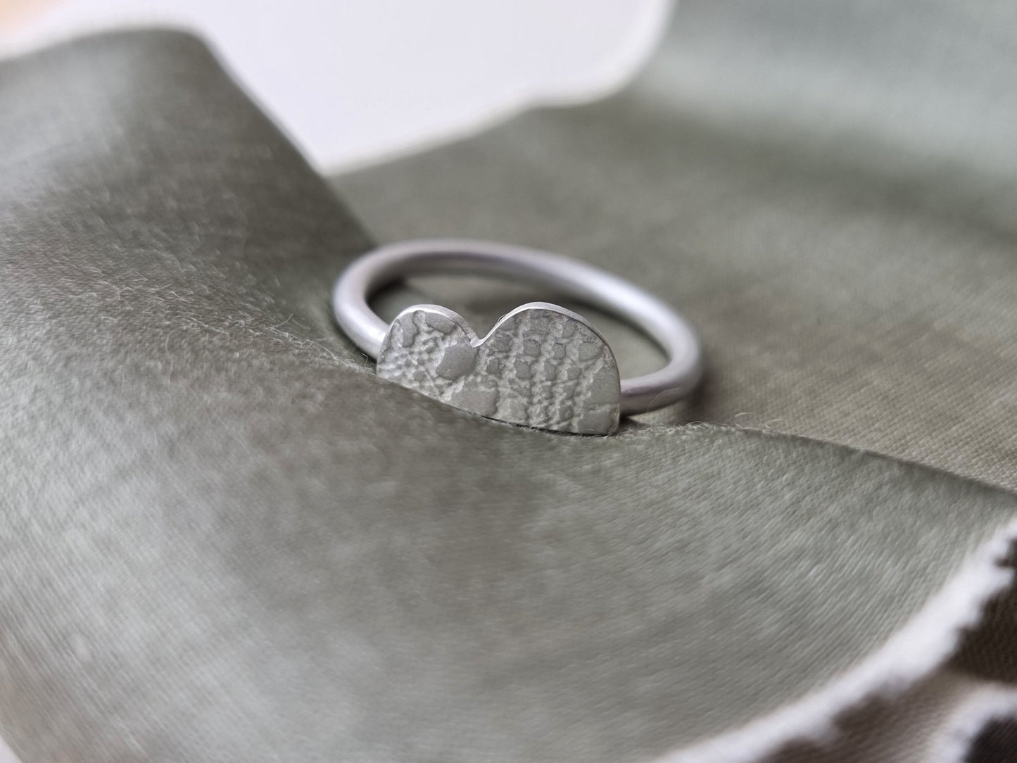 Frosted lace ring - The Studio at Wirksworth