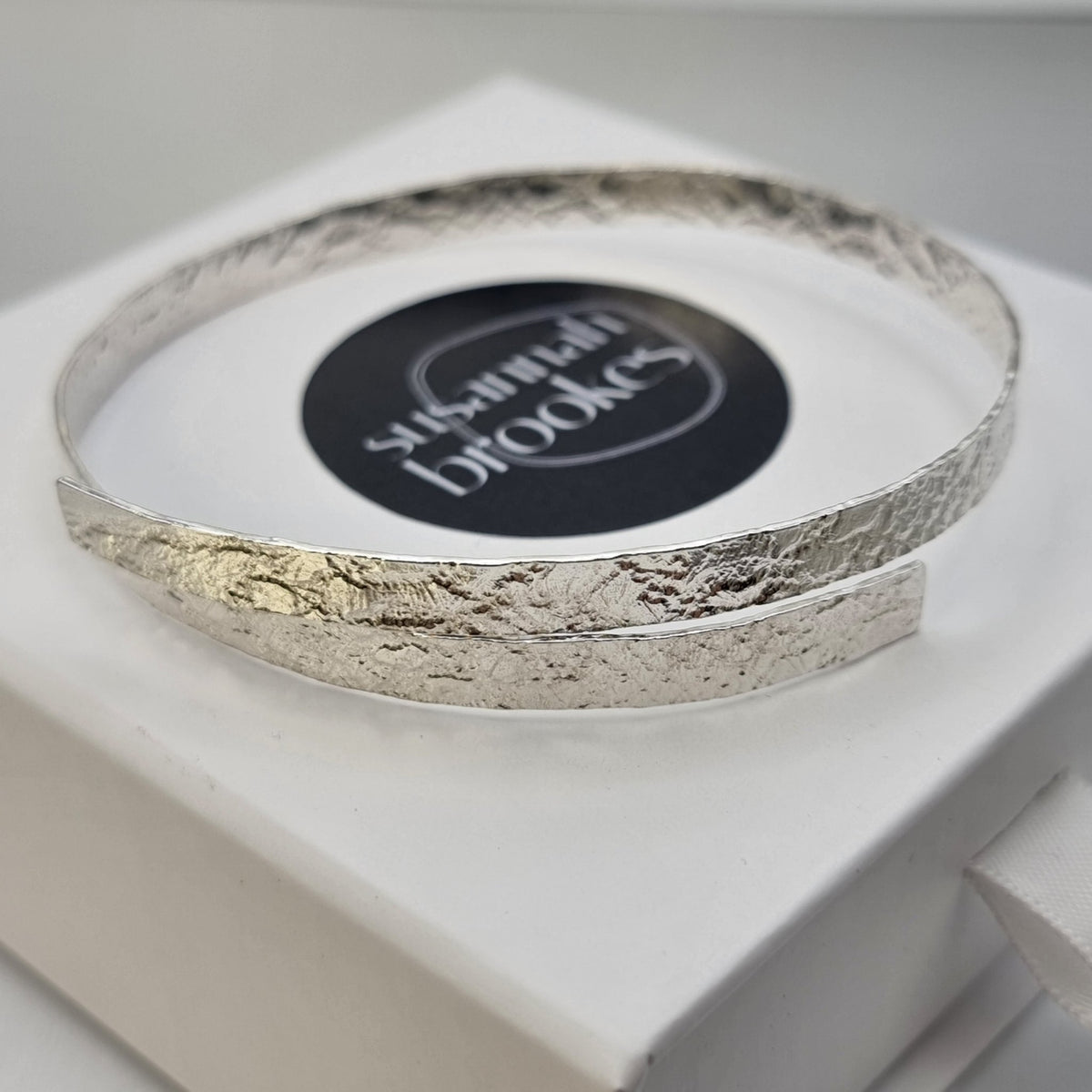 Narrow lace open bangle - The Studio at Wirksworth