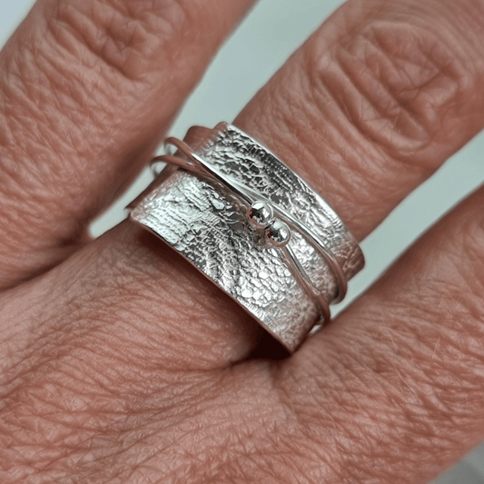 Silver lace rings with spinning accent beads - The Studio at Wirksworth