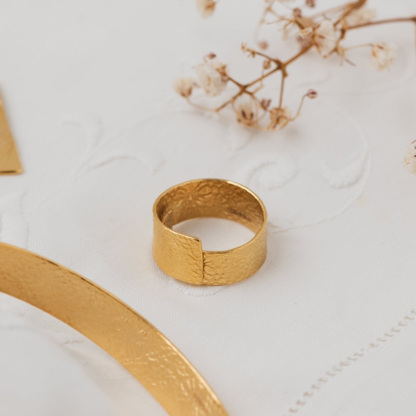 Lace wrap ring - The Studio at Wirksworth
