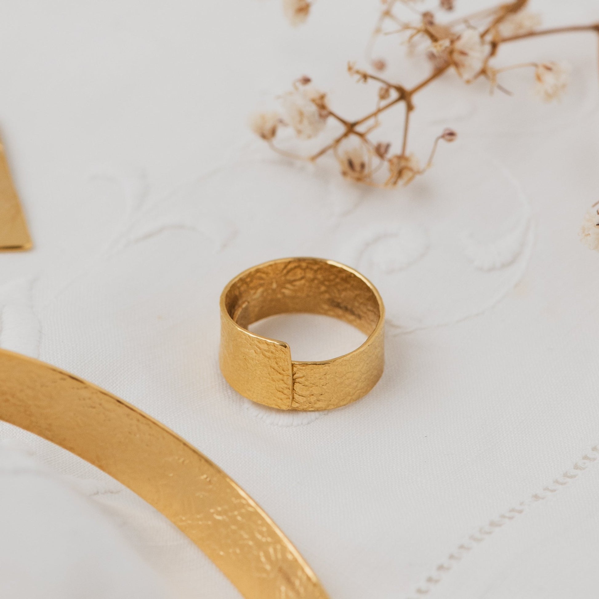 Lace wrap ring - The Studio at Wirksworth