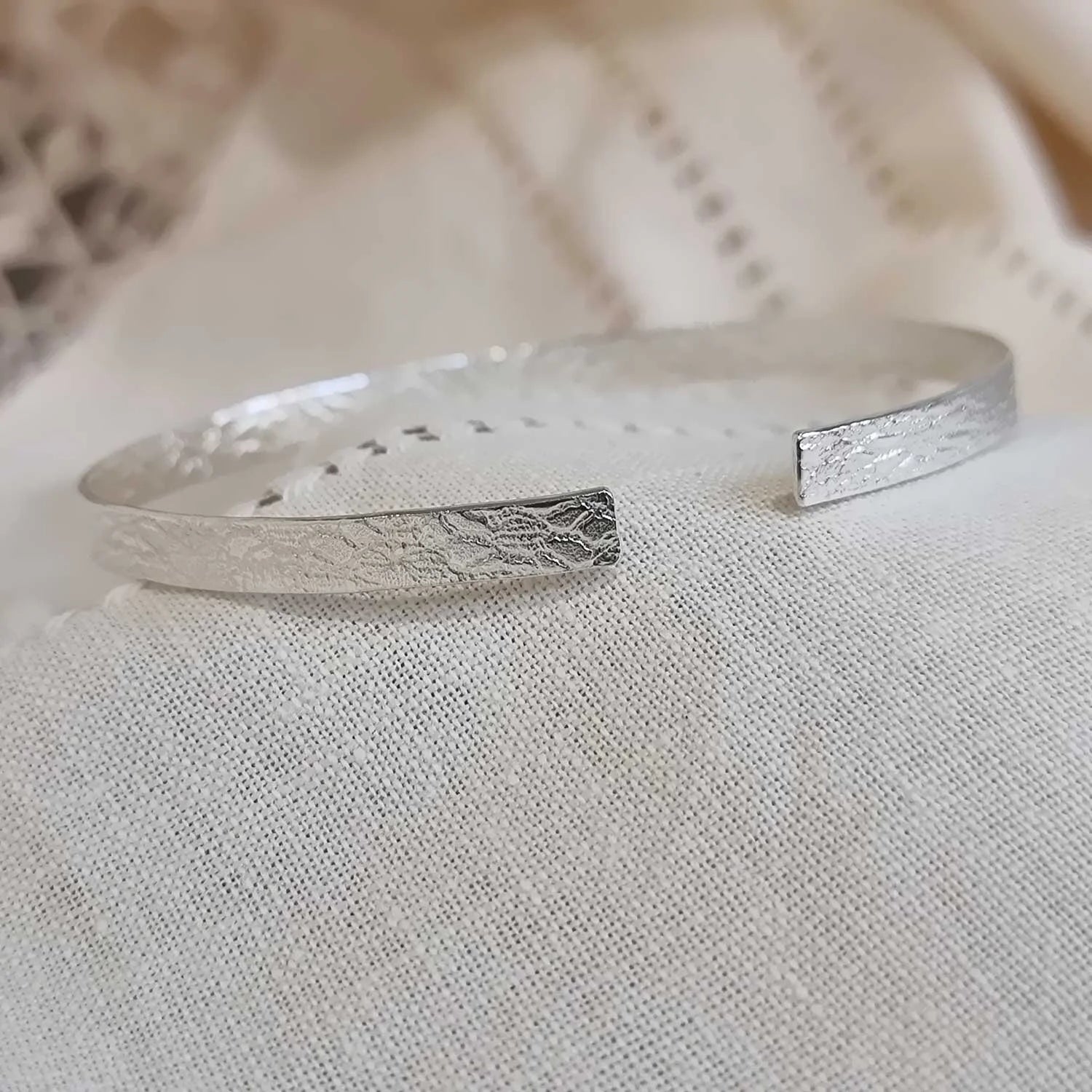 Narrow lace open bangle - The Studio at Wirksworth